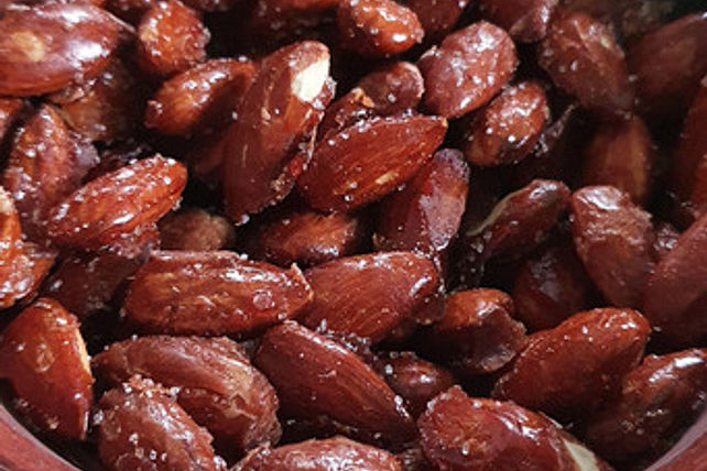 Gebrannte Mandeln in der Mikrowelle von Pumuckl alias Heike| Chefkoch Gebrannte Mandeln in der Mikrowelle von Pumuckl alias Heike| Chefkoch