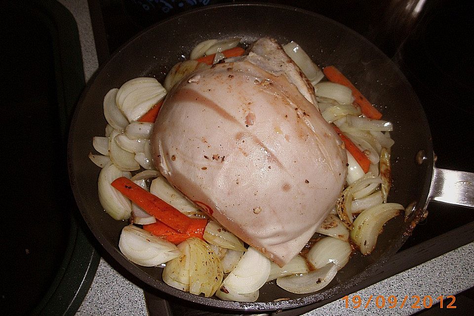 Spanferkelbraten mit Schwarte aus dem Backofen, in Bier gegart à la Ursula1950