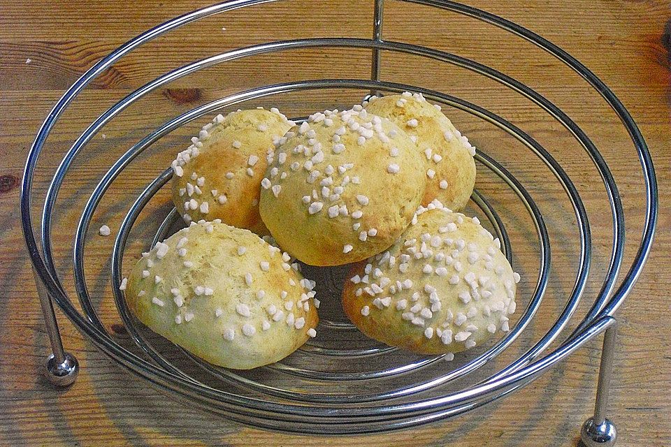 Süße Milchbrötchen