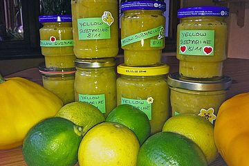 Gelbe Zucchini-Zitrus-Marmelade