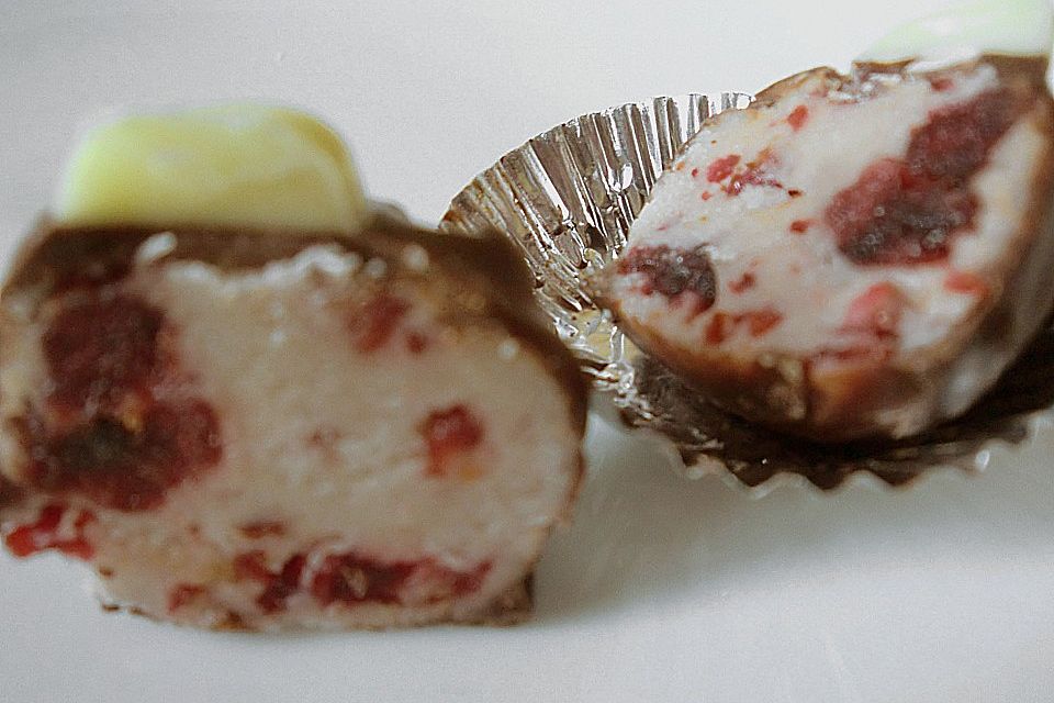 Cranberrie-Marzipan Pralinen