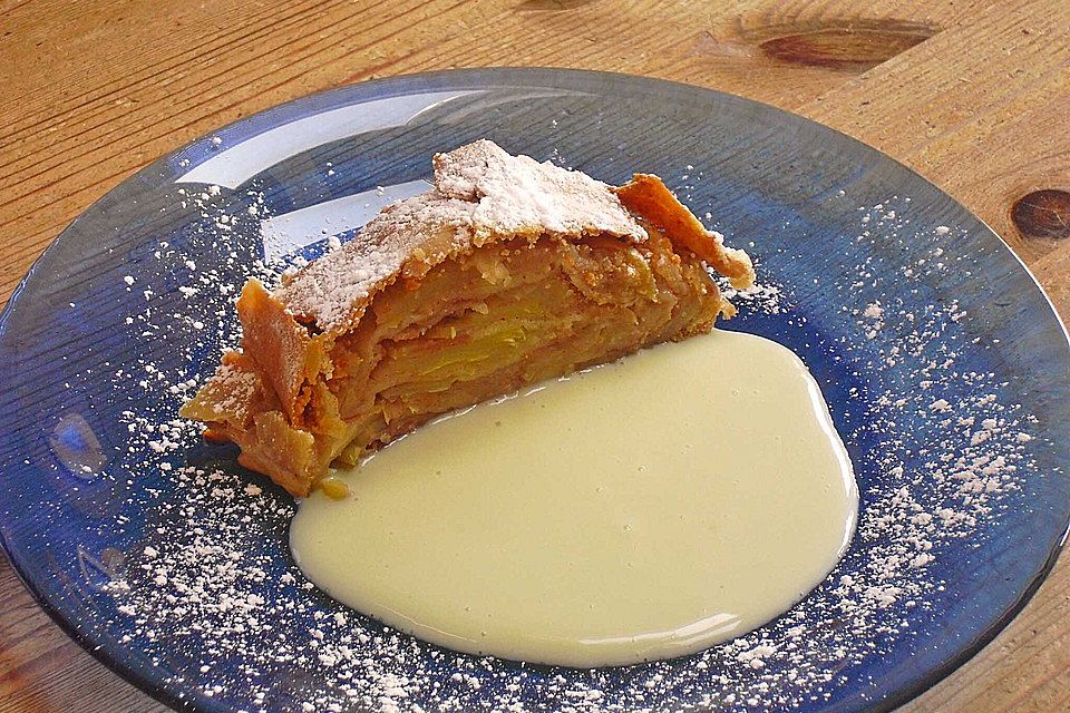 Wiener Apfelstrudel