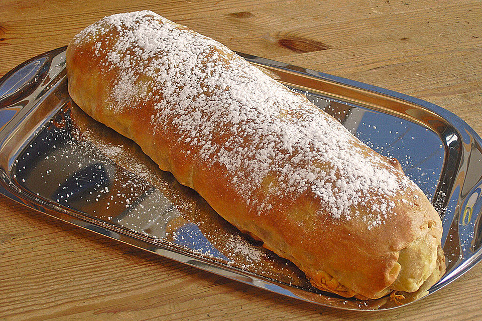 Wiener Apfelstrudel