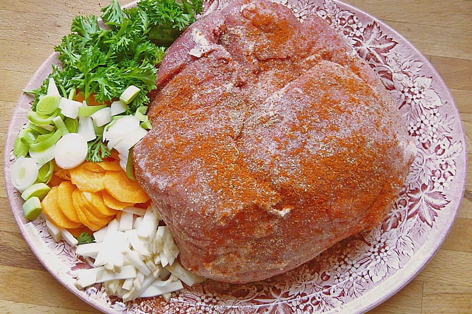 Bayerischer Schweinebraten mit Biersauce