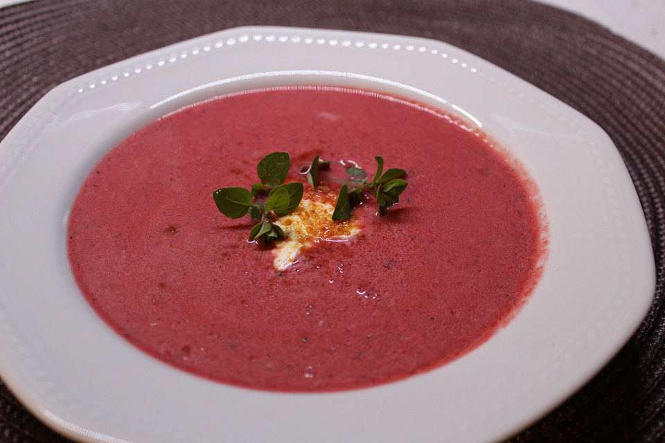 Rote Bete–Orangen-Suppe