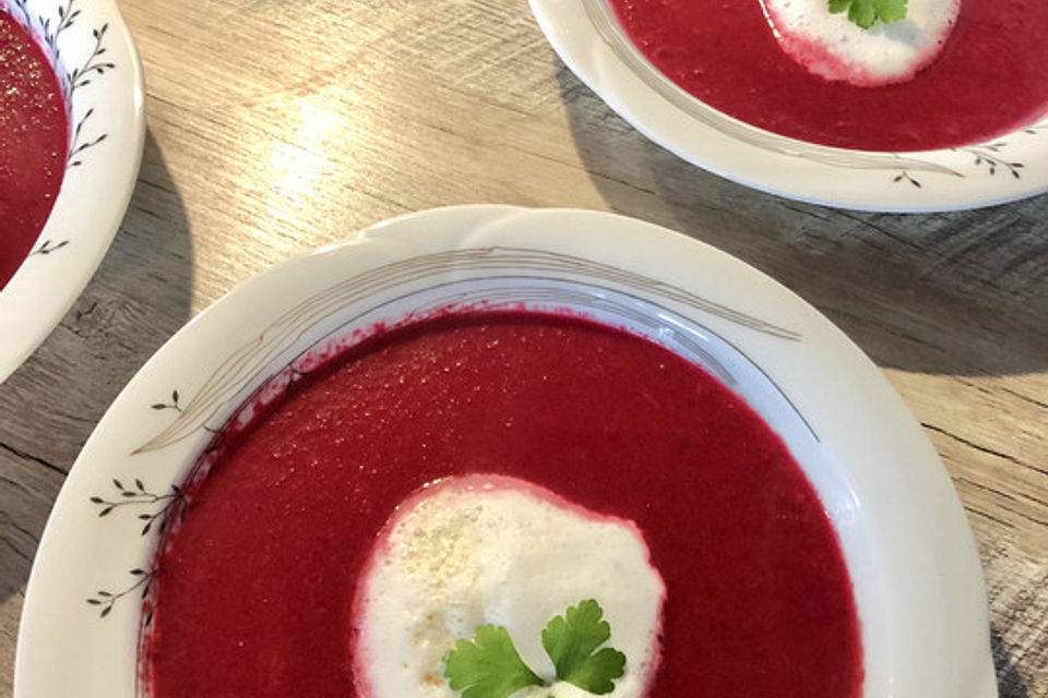 Rote Bete–Orangen-Suppe