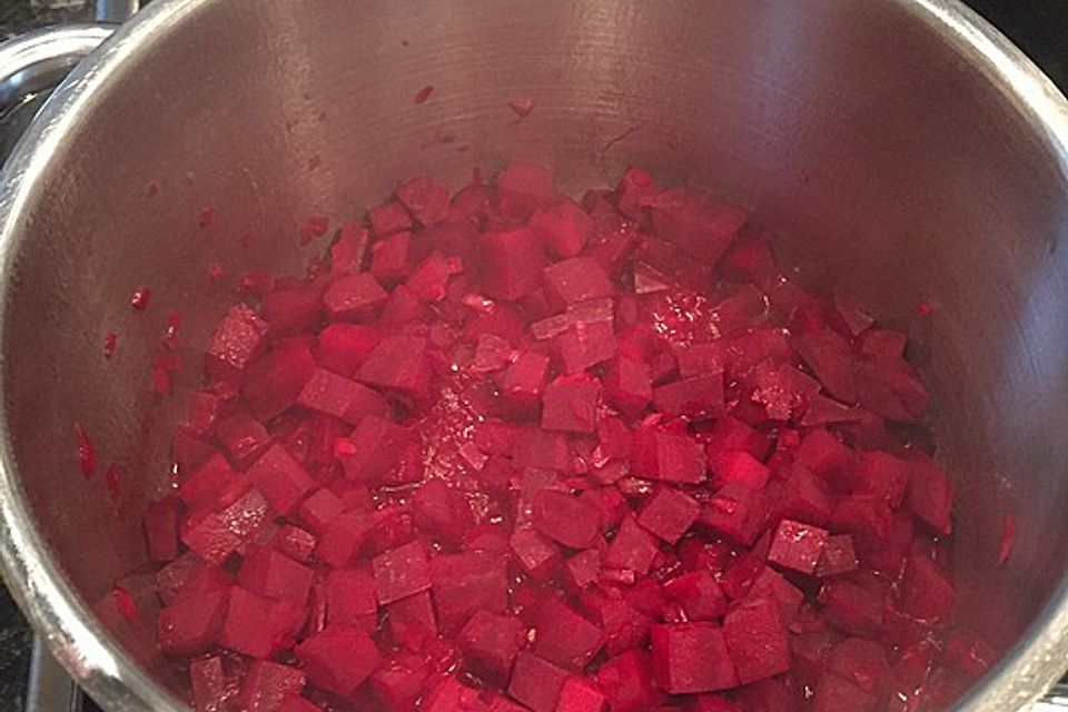 Rote Bete–Orangen-Suppe