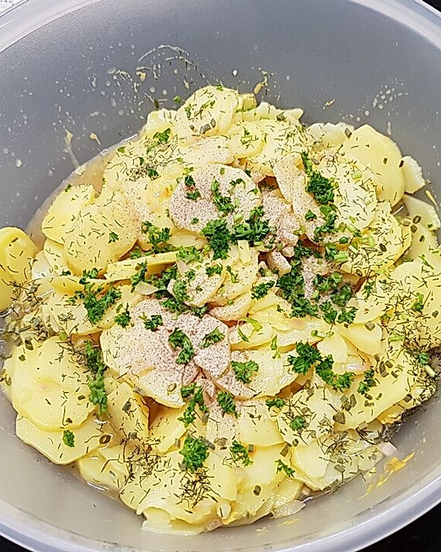 Kartoffelsalat mit Kräutermarinade
