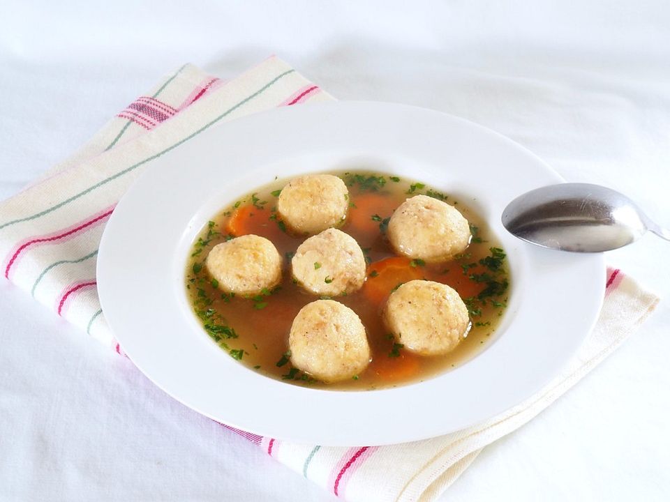 Butterklößchen - Suppe von wmendel| Chefkoch