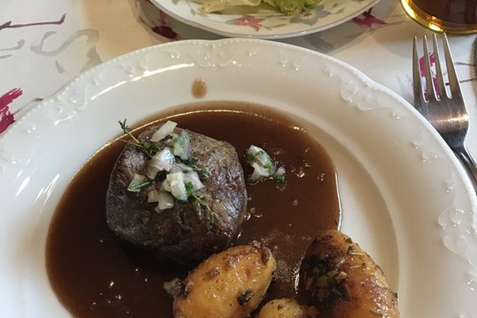 Rindersteak mit Portwein-Schalotten-Sauce