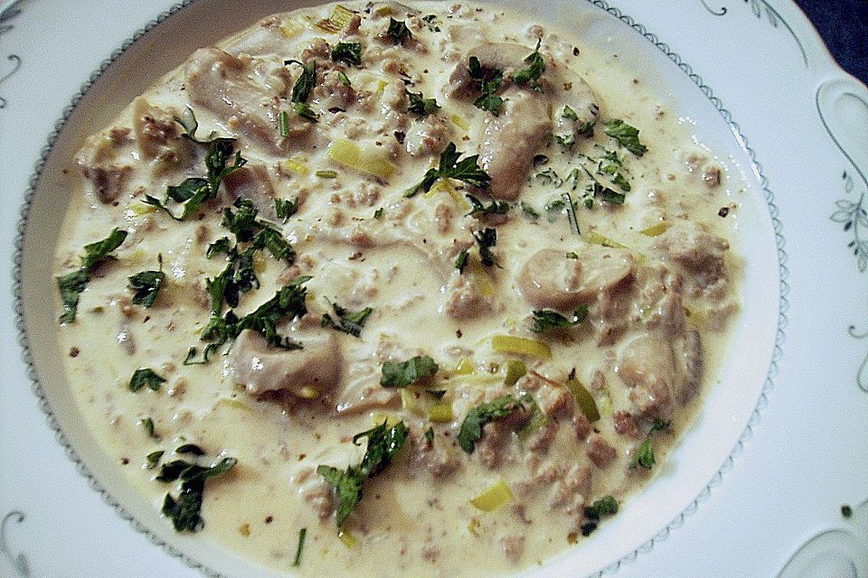 Käsesuppe mit Hackfleisch