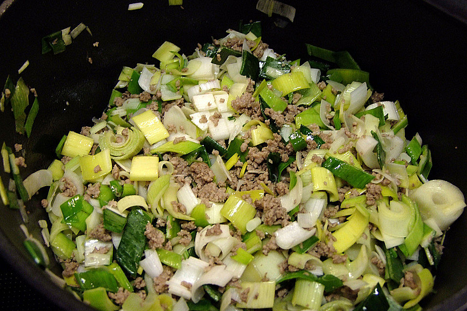 Käsesuppe mit Hackfleisch