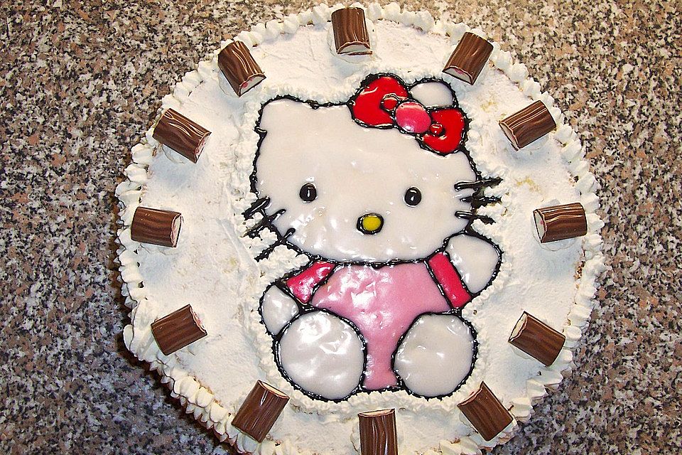 Joghurettentorte im Hello Kitty Style