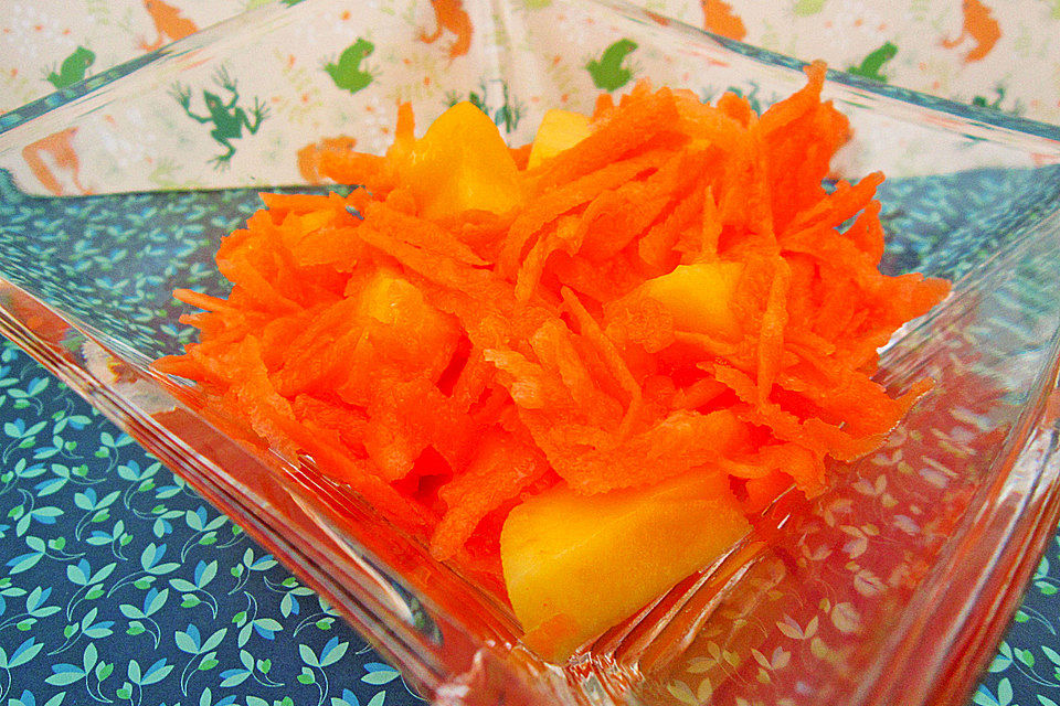 Exotischer Möhrensalat mit Mango und Orange