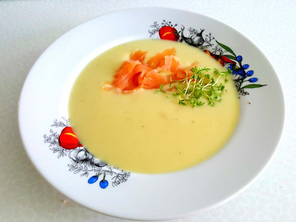 Edles Apfel-Senf-Festtagssüppchen mit Lachs und Kresse von Stift1| Chefkoch