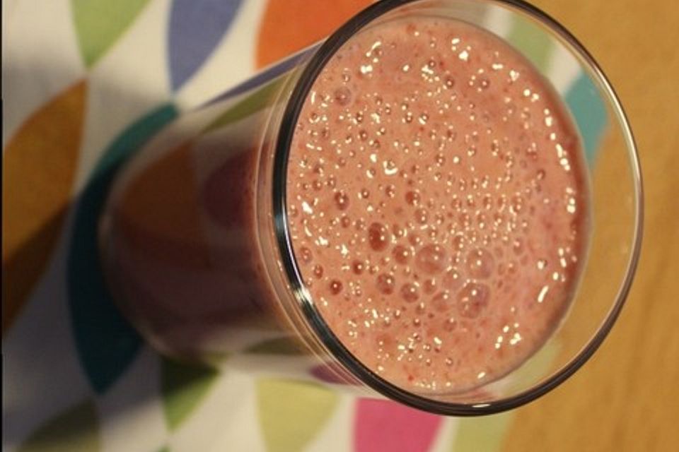 Pfirsich-Beeren-Smoothie