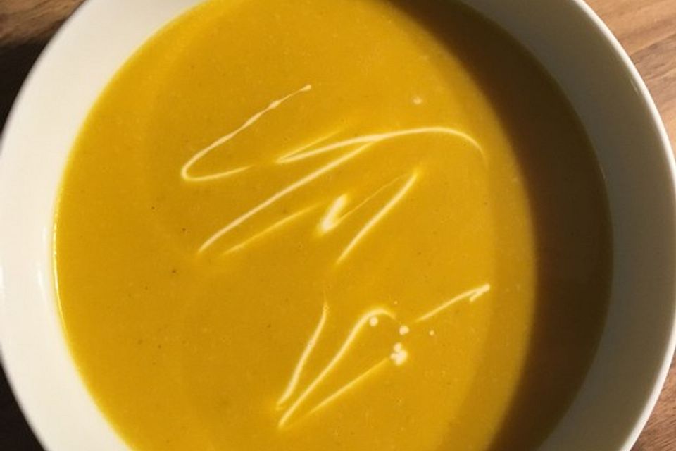 Kürbis-Kokos-Suppe