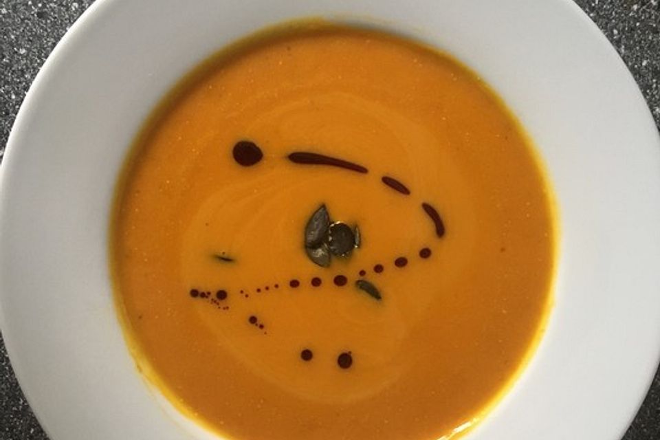 Kürbis-Kokos-Suppe