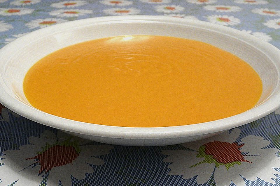 Kürbis-Kokos-Suppe