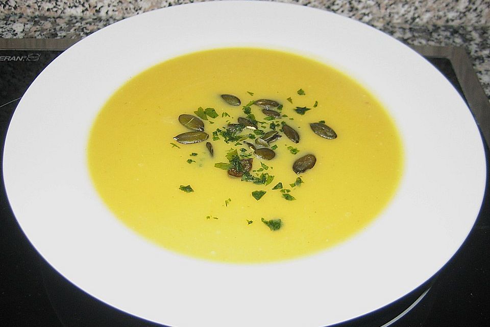 Kürbis-Kokos-Suppe