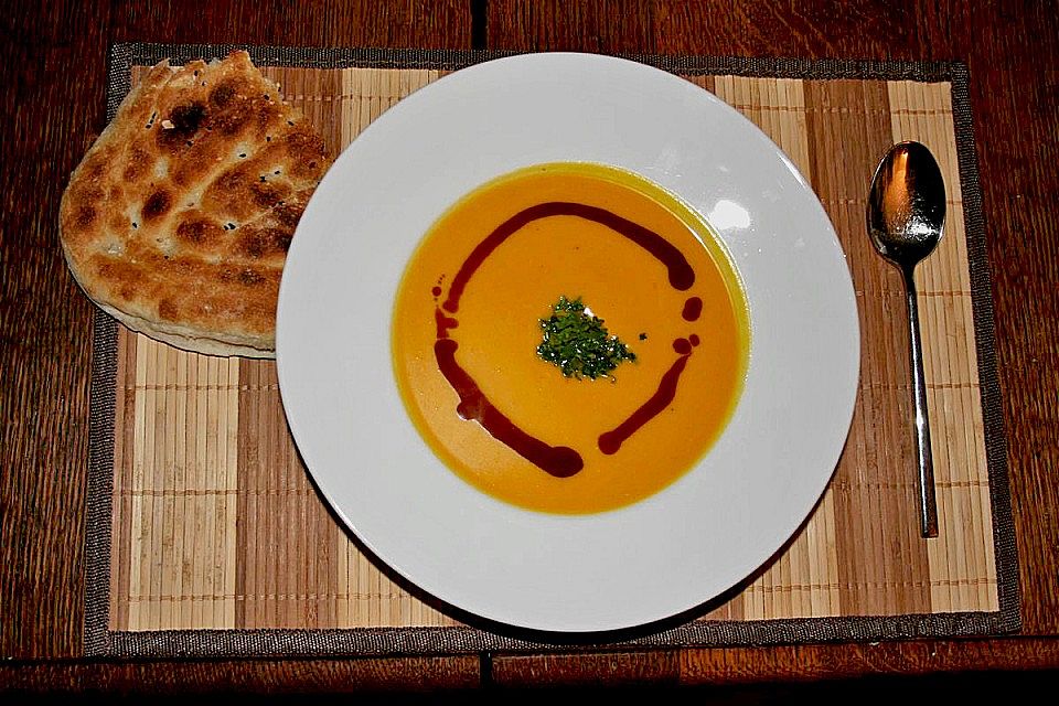 Kürbis-Kokos-Suppe