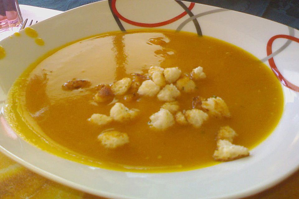 Kürbis-Kokos-Suppe