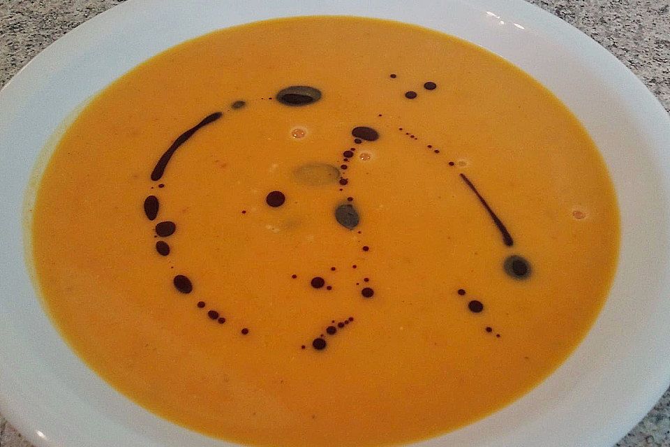 Kürbis-Kokos-Suppe