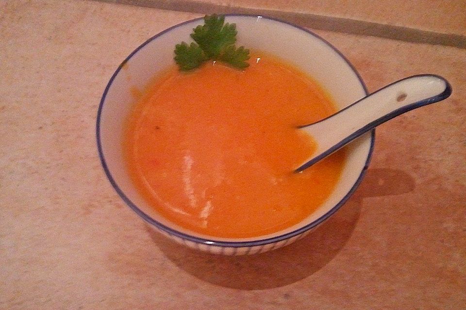 Kürbis-Kokos-Suppe