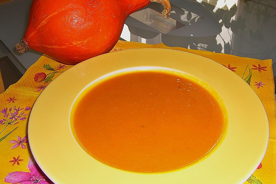 Kürbis-Kokos-Suppe