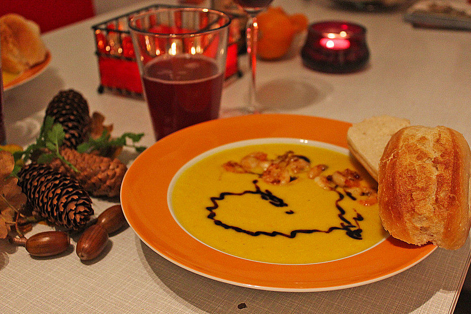 Kürbis-Kokos-Suppe