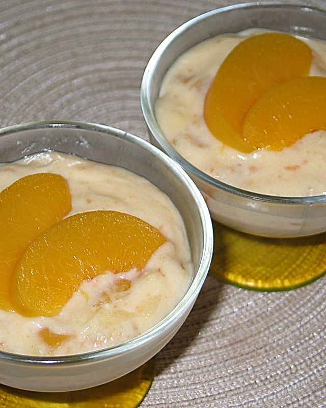 Pfirsich-Puddingcreme mit Schmand
