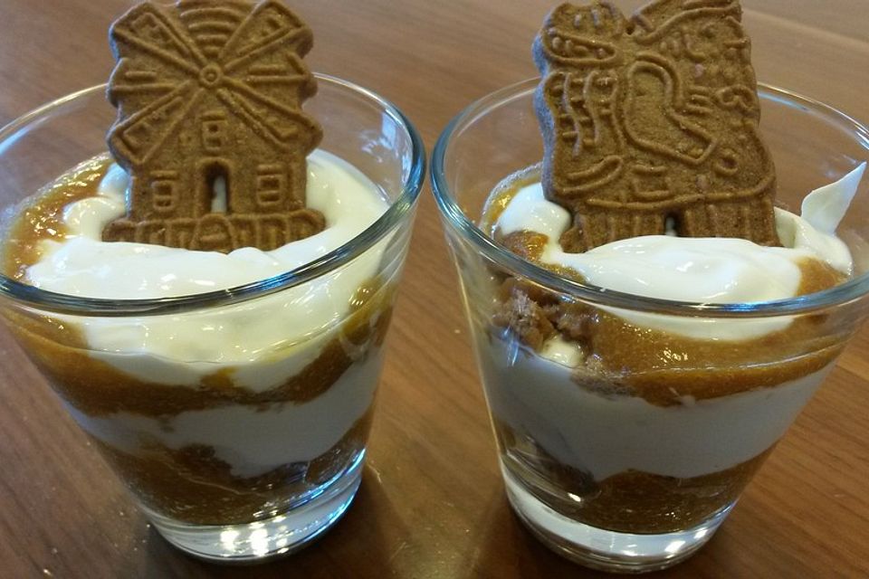 Schnelles Spekulatius-Pudding-Tiramisu