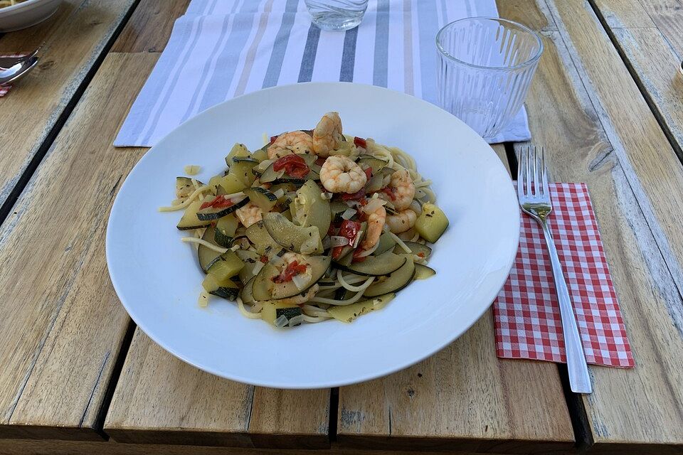 Spaghetti  mit Zucchini und Gamberoni