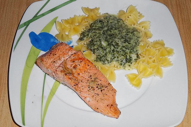 Farfalle mit Käse-Spinatsoße von boto| Chefkoch