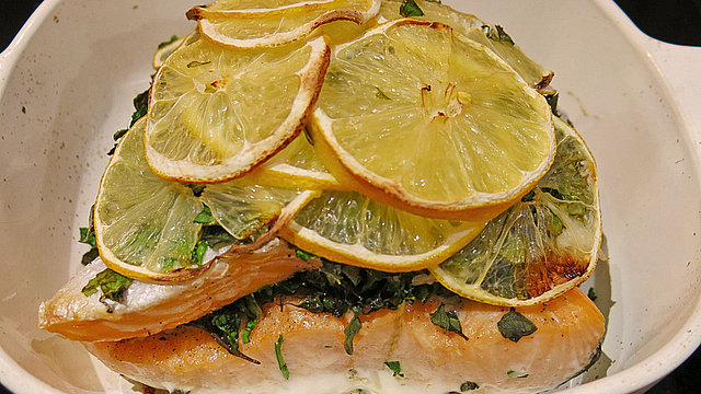 Gebackener Lachs mit Kräutern von sony102 Gebackener Lachs mit Kräutern von sony102