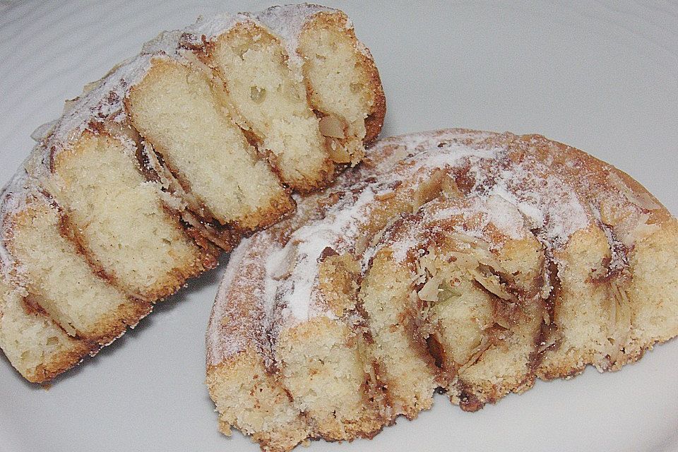 Zimtschnecken mit Honig und Mandeln