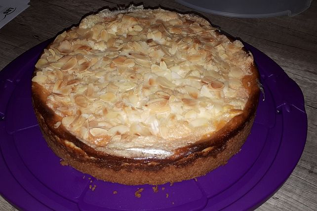 Käsekuchen mit Mandelhaube von _bababa_| Chefkoch