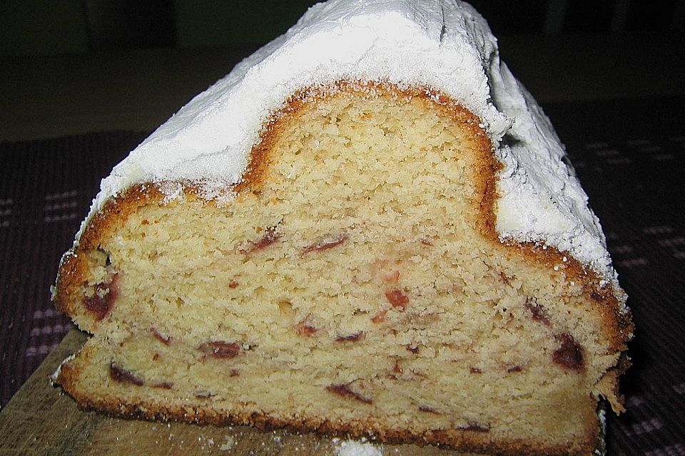 Topfenstollen mit Amarenakirschen