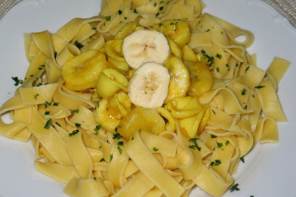 Tintenfisch - Tagliatelle in süßer Currysauce