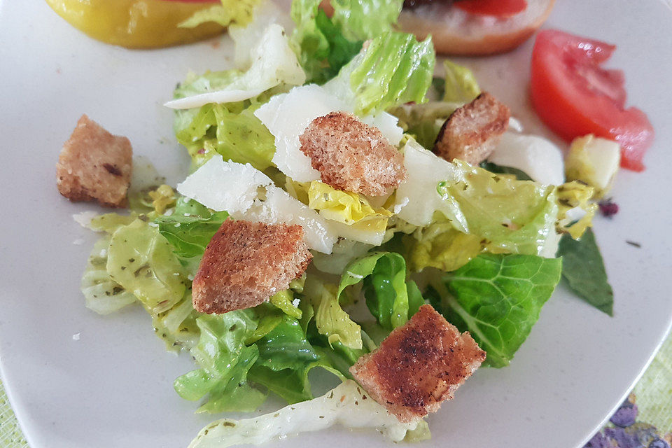 Amerikanischer Caesar Salat