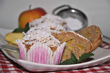 Leichte Apfel-Muffins mit Haferflocken und Zimt