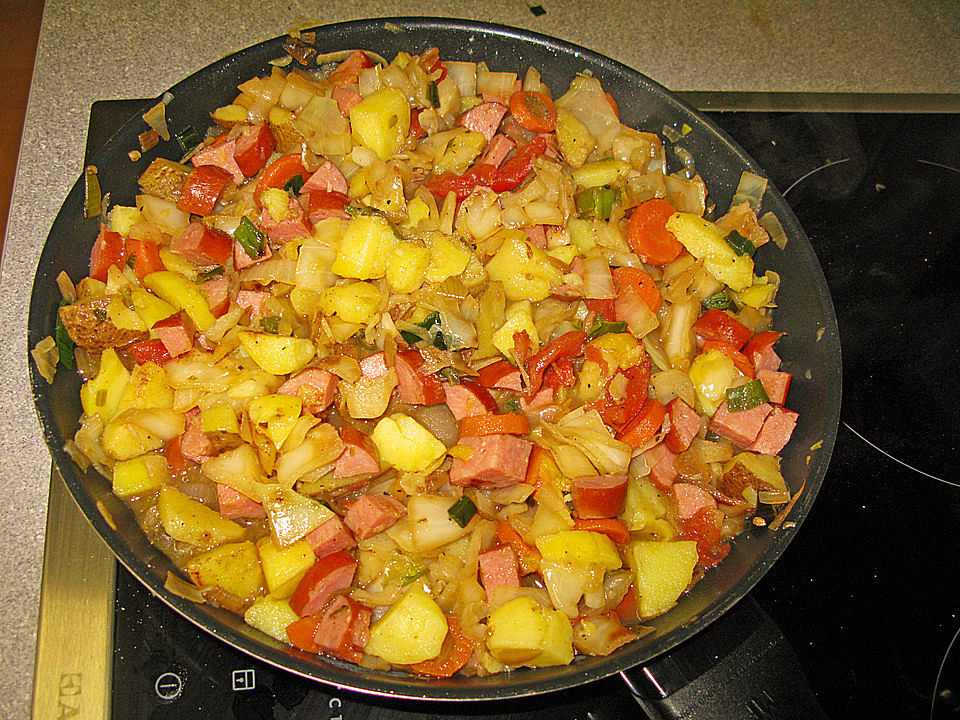 Kartoffeleintopf mit Würstchen von LadyKathi| Chefkoch