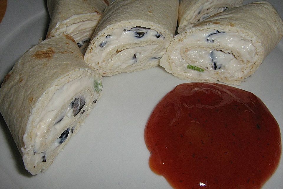 Mexican cream cheese rollups