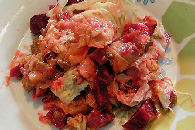 Wirsingeintopf mit Rote Bete und Hackfleisch von midgard2kopf| Chefkoch