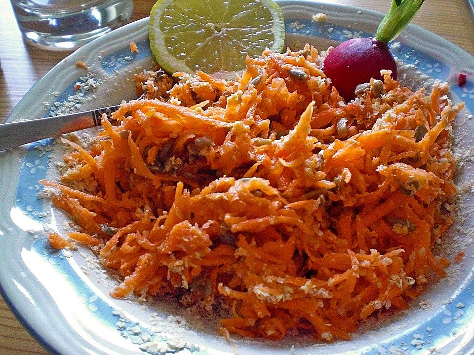 Karottensalat mit Weizenkeimen von NeugierigerKüchenneuling | Chefkoch