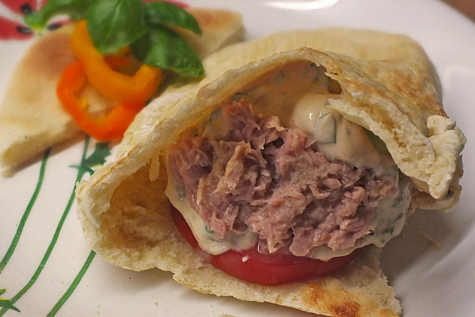 Pita mit Thunfischfüllung