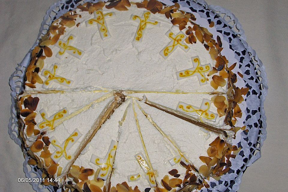 Weiße Schoko-Schichttorte