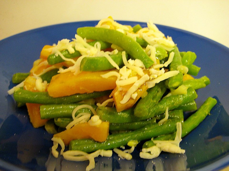 Kürbis-Bohnen-Käse-Salat von smokey1| Chefkoch