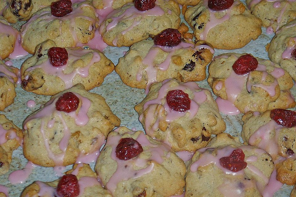 Walnuss-Cranberry-Häufchen