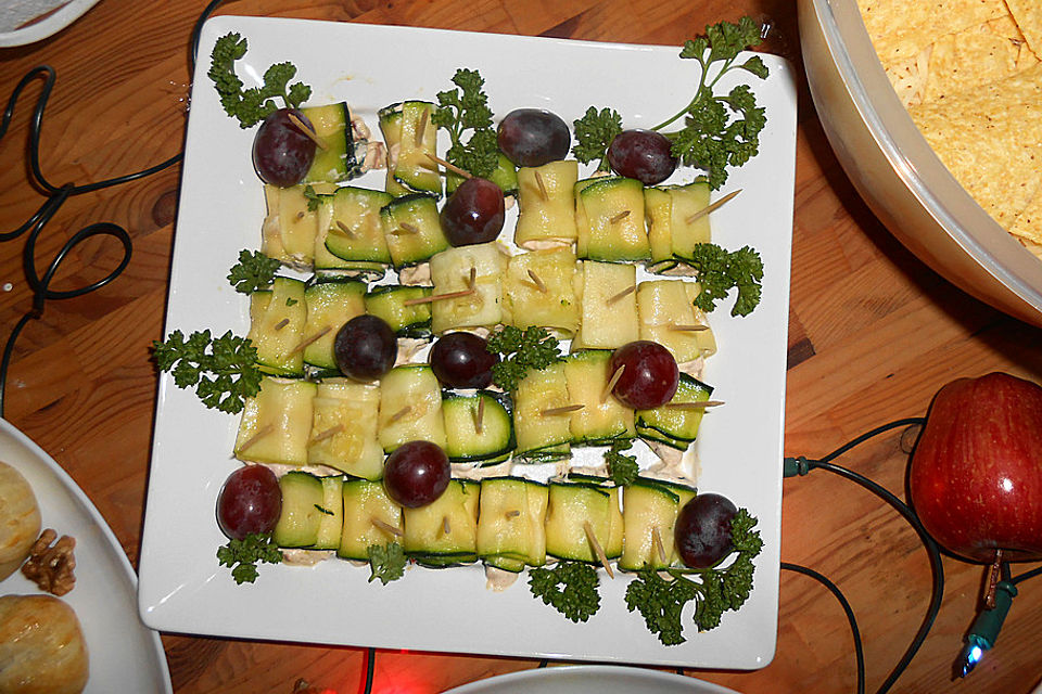 Zucchini-Frischkäse Röllchen